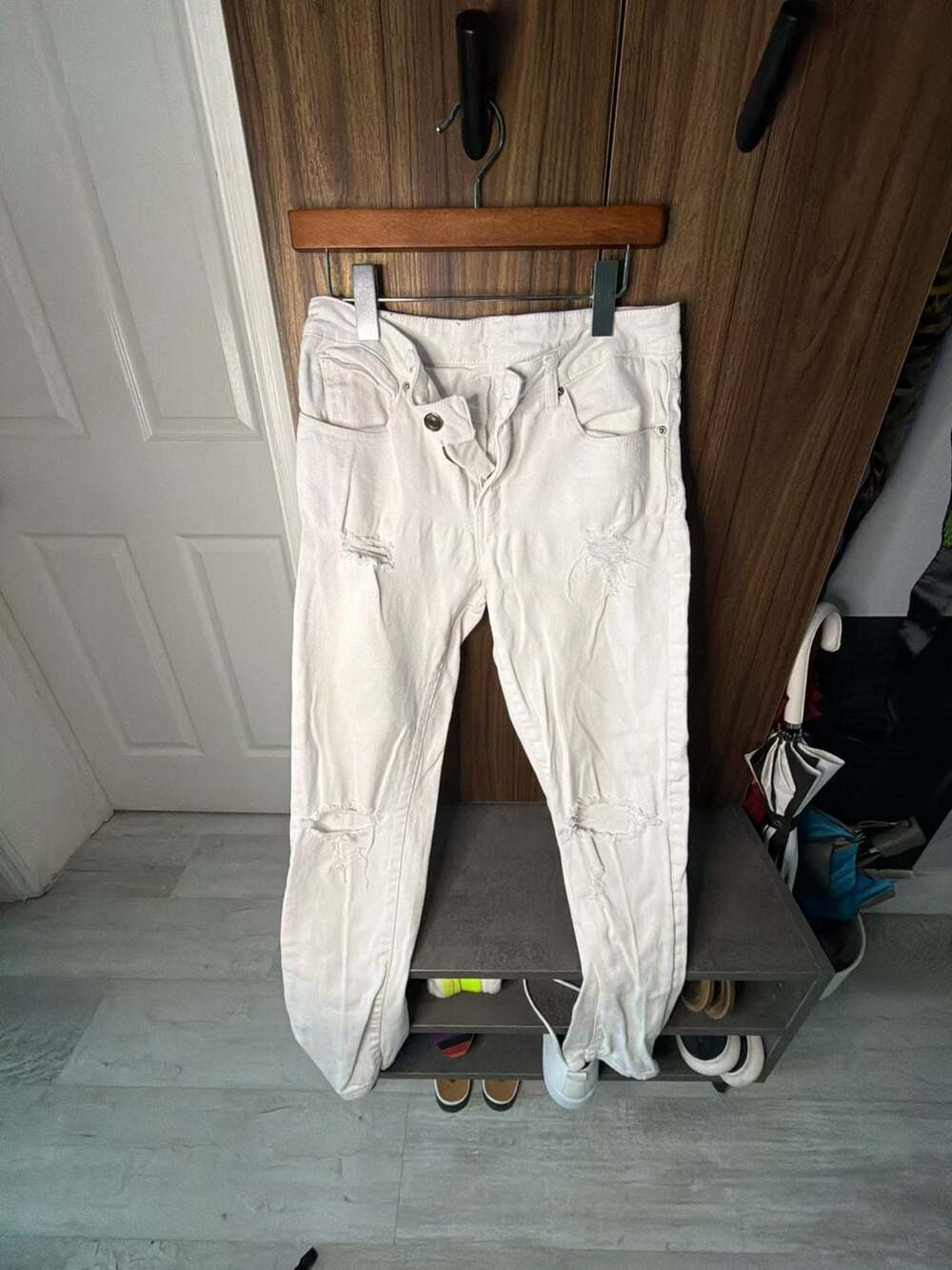 Rue21 Men's White Skinny Supreme Flex Distressed Jeans Size 30/30